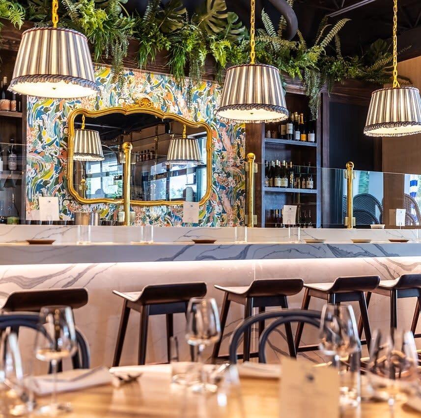 Picture of Dorothy's Cocktail & Oyster Bar