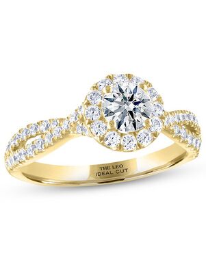 Kay Jewelers Glamorous Round Cut Engagement Ring