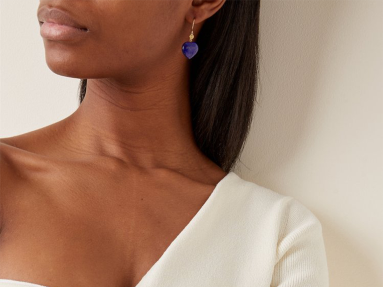 Dangling blue sapphire heart earrings
