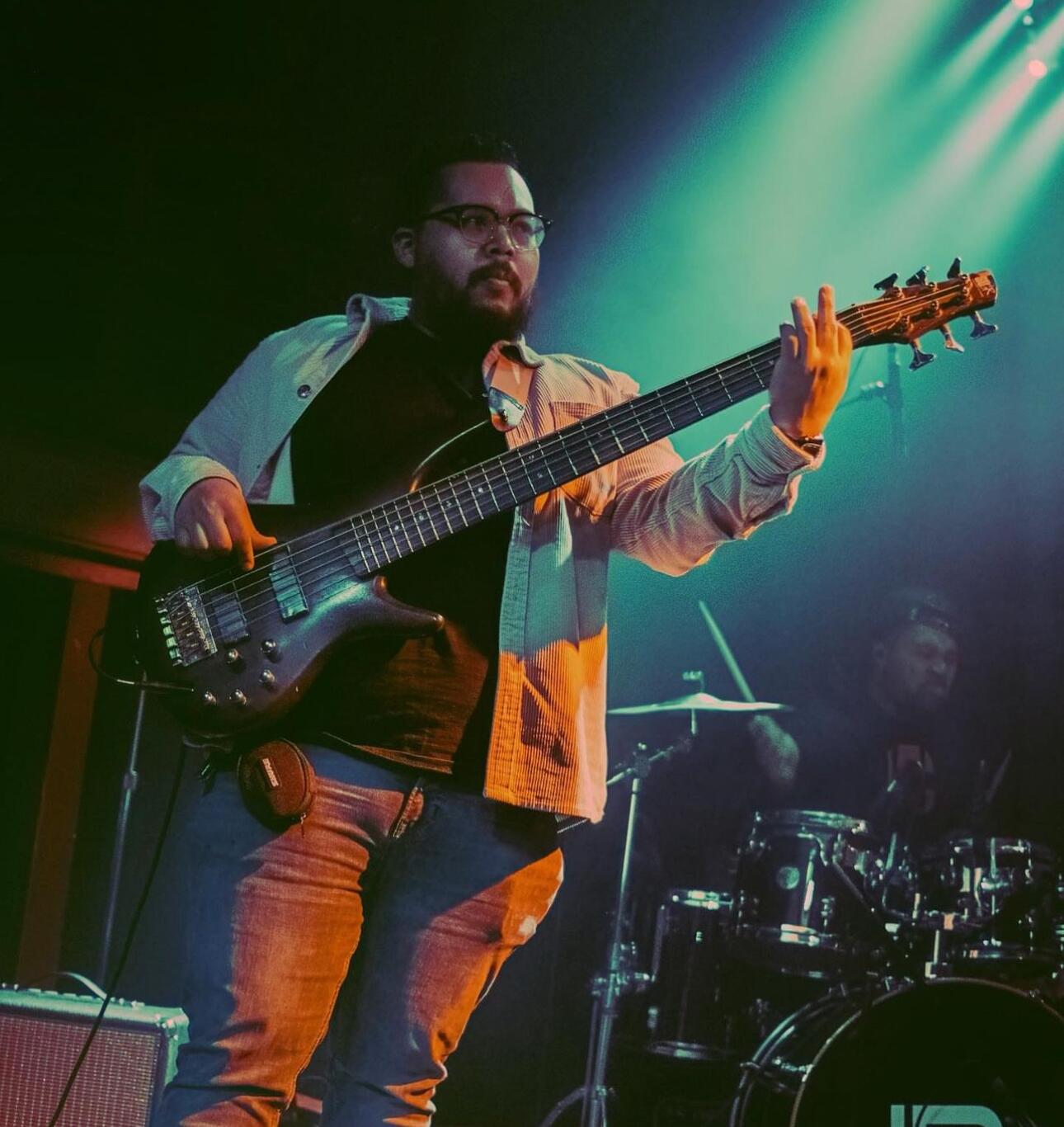 Esau Flores