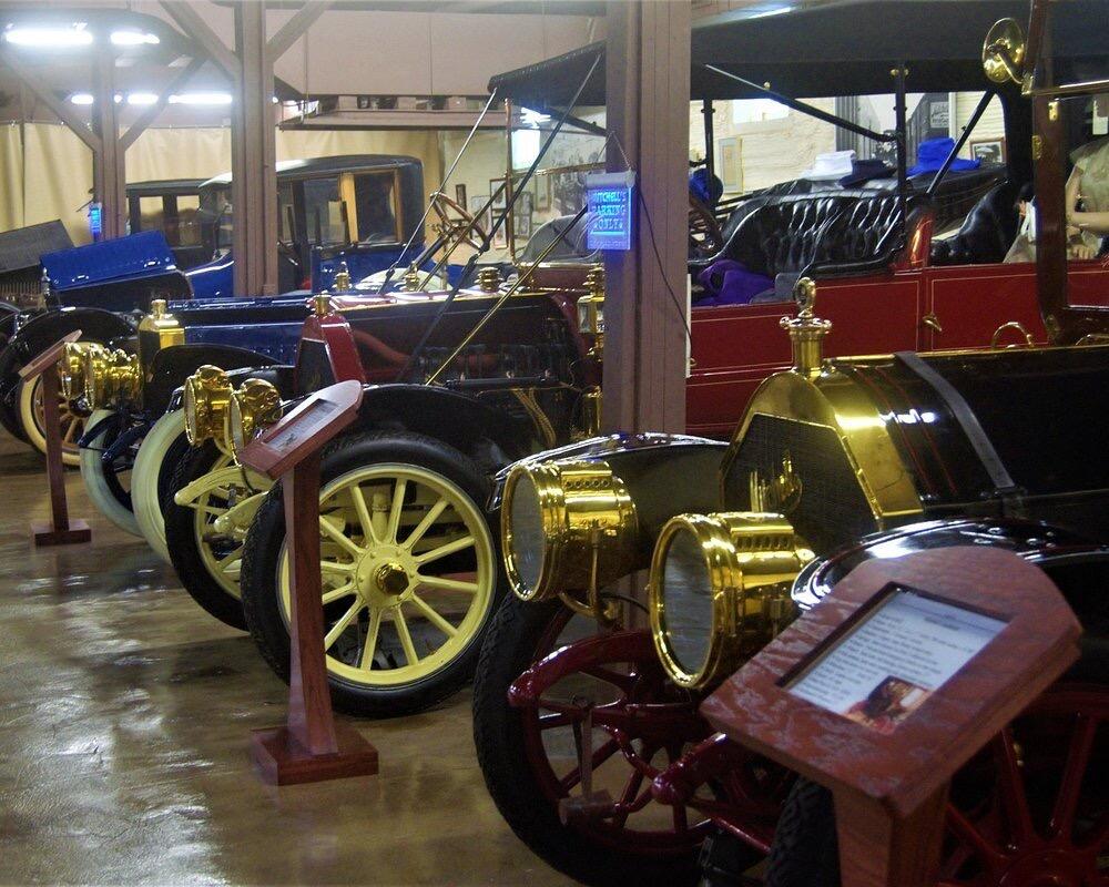 Picture of Lewis Miller's Mitchell Collection