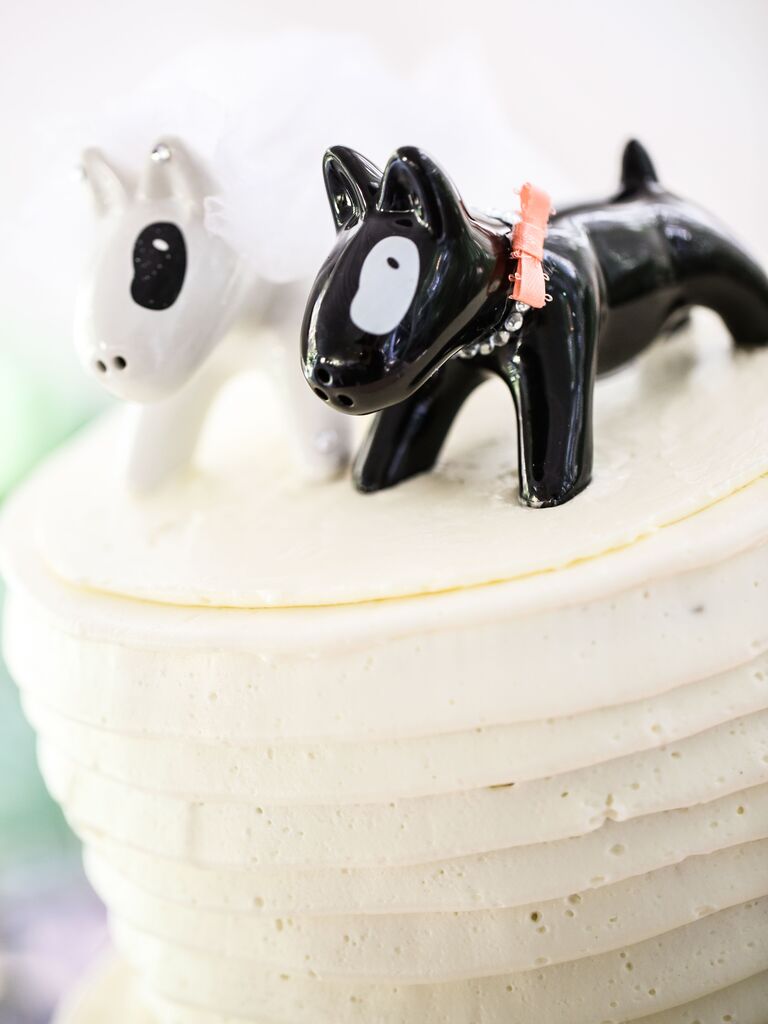 White and black dog cake toppers. 
