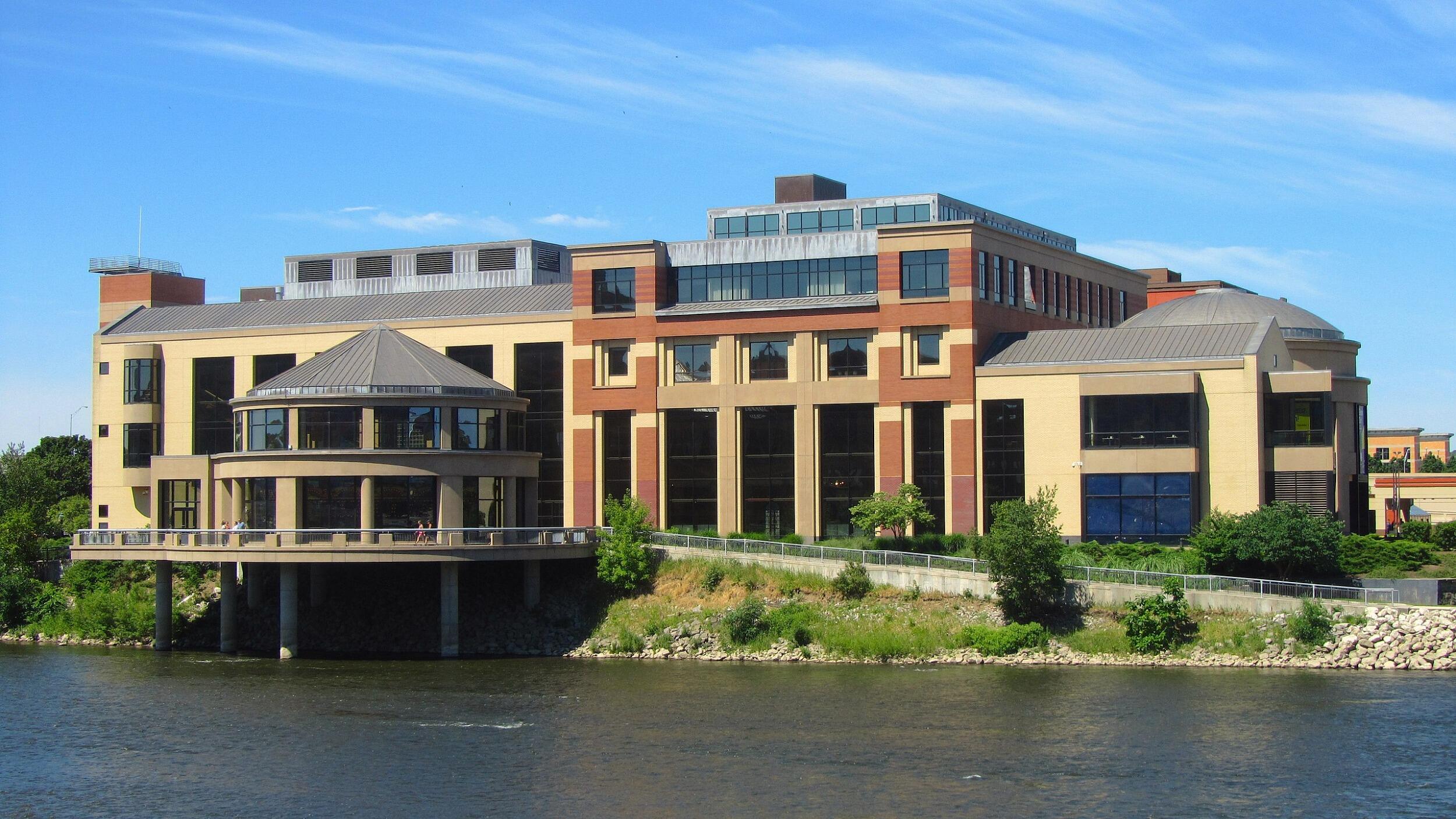 Picture of Roger B. Chaffee Planetarium at the Grand Rapids Public Museum