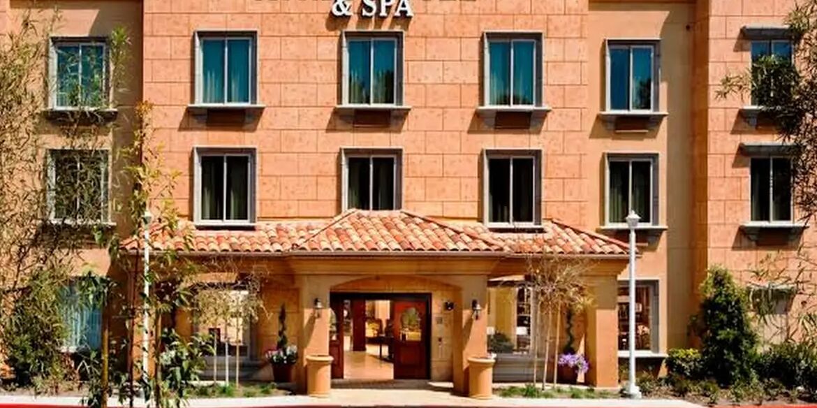 Picture of Ayres Suites