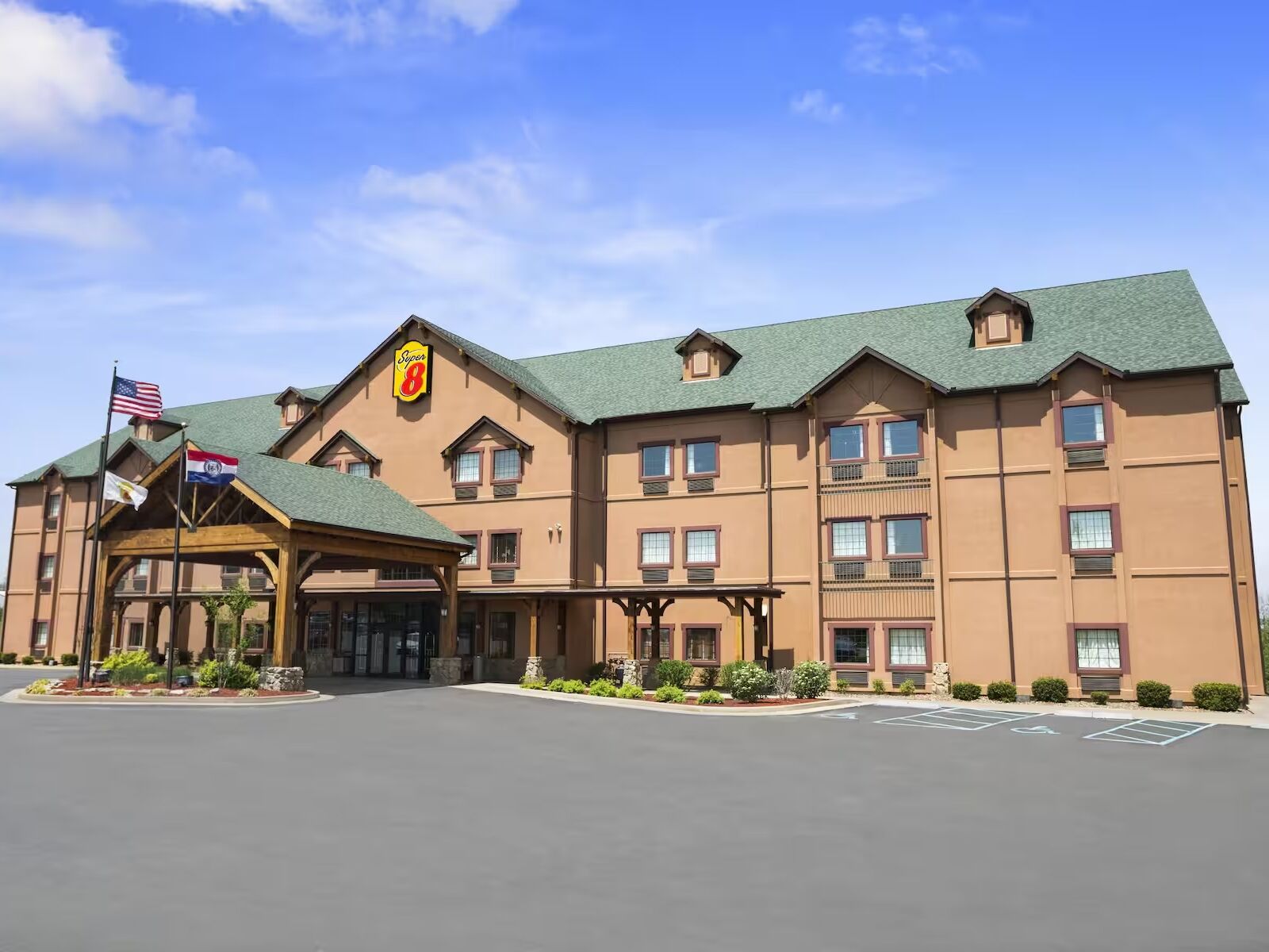 Picture of Super 8 by Wyndham Troy