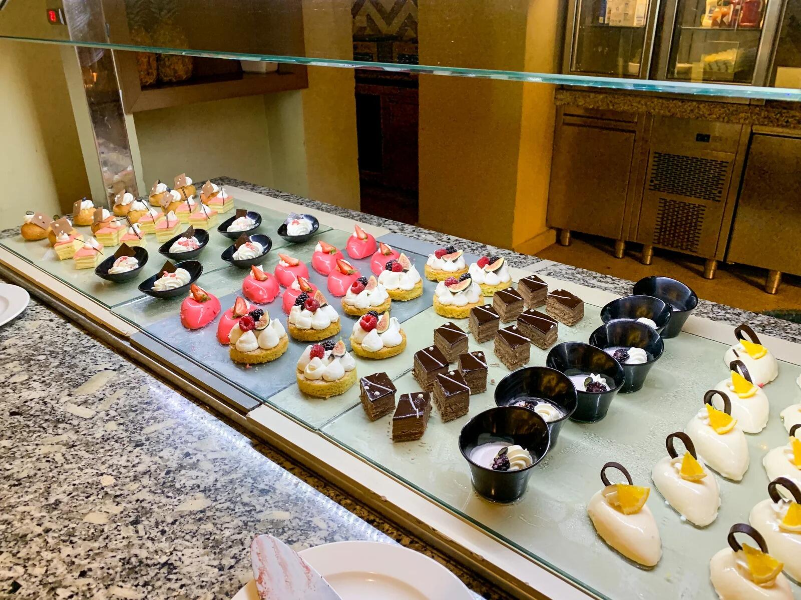 Picture of El Mercado Buffet