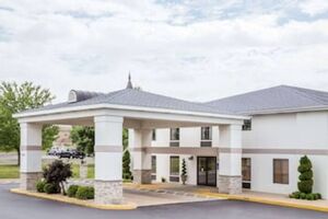 Picture of Days Inn by Wyndham Battlefield Rd / Hwy 65