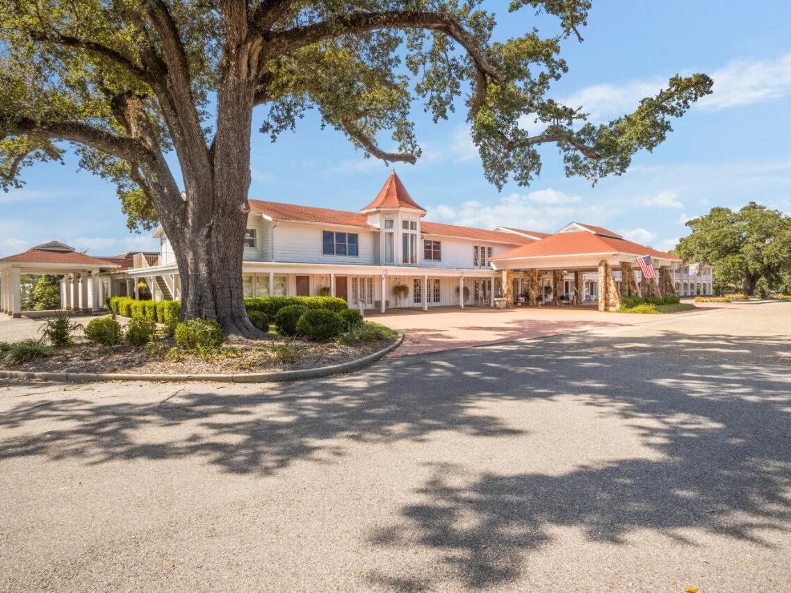 Picture of Gulf Hills Hotel & Resort