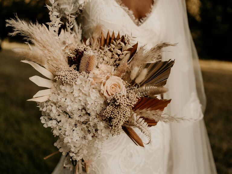 boho fall wedding bouquet with dried flowers and pampas grass