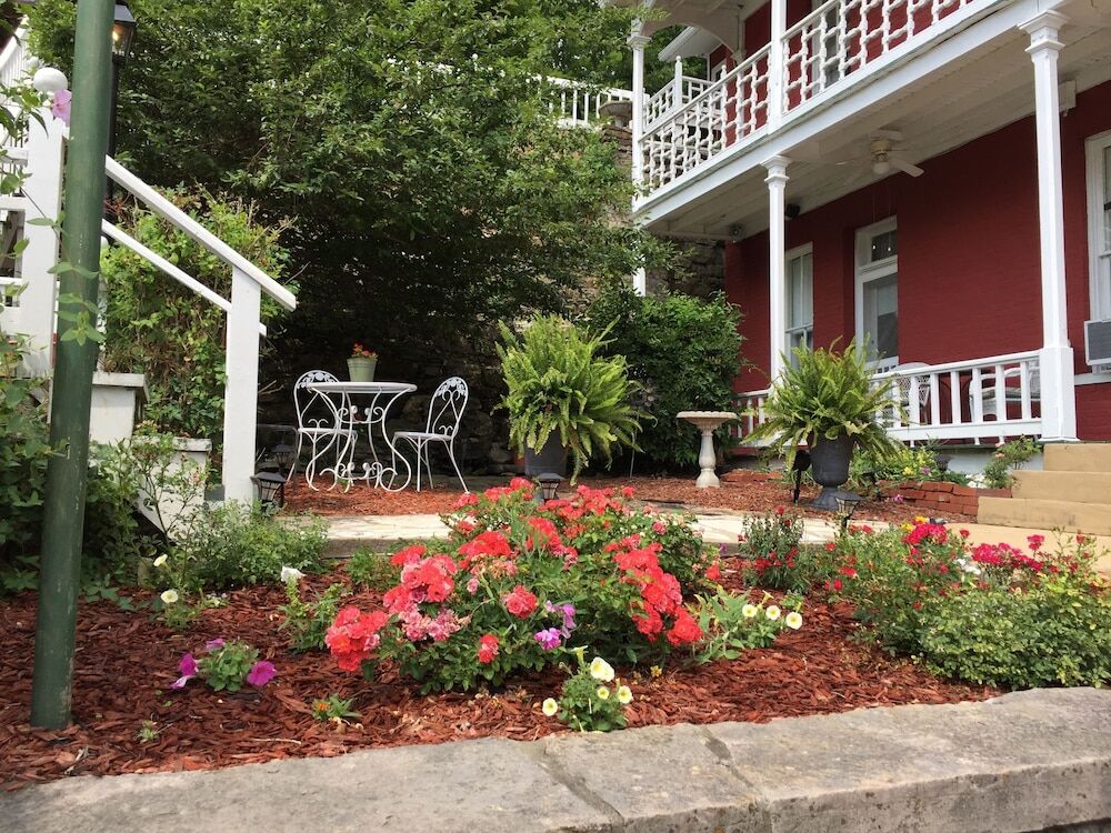 Picture of Elmwood House