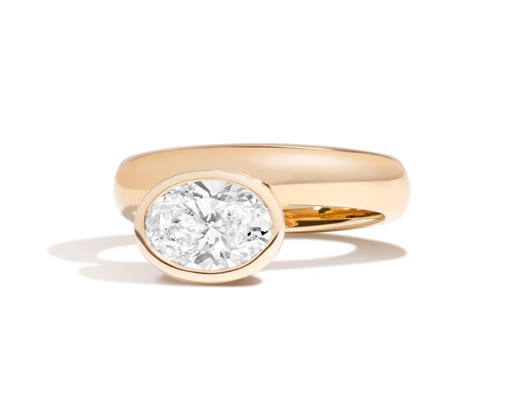 lab grown diamond engagement ring
