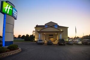 Picture of Holiday Inn Express & Suites Wauseon