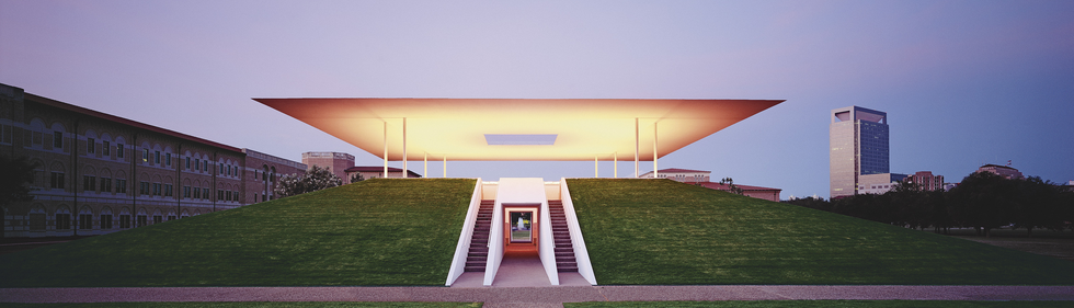 Picture of James Turrell's "Twilight Epiphany" Skyspace