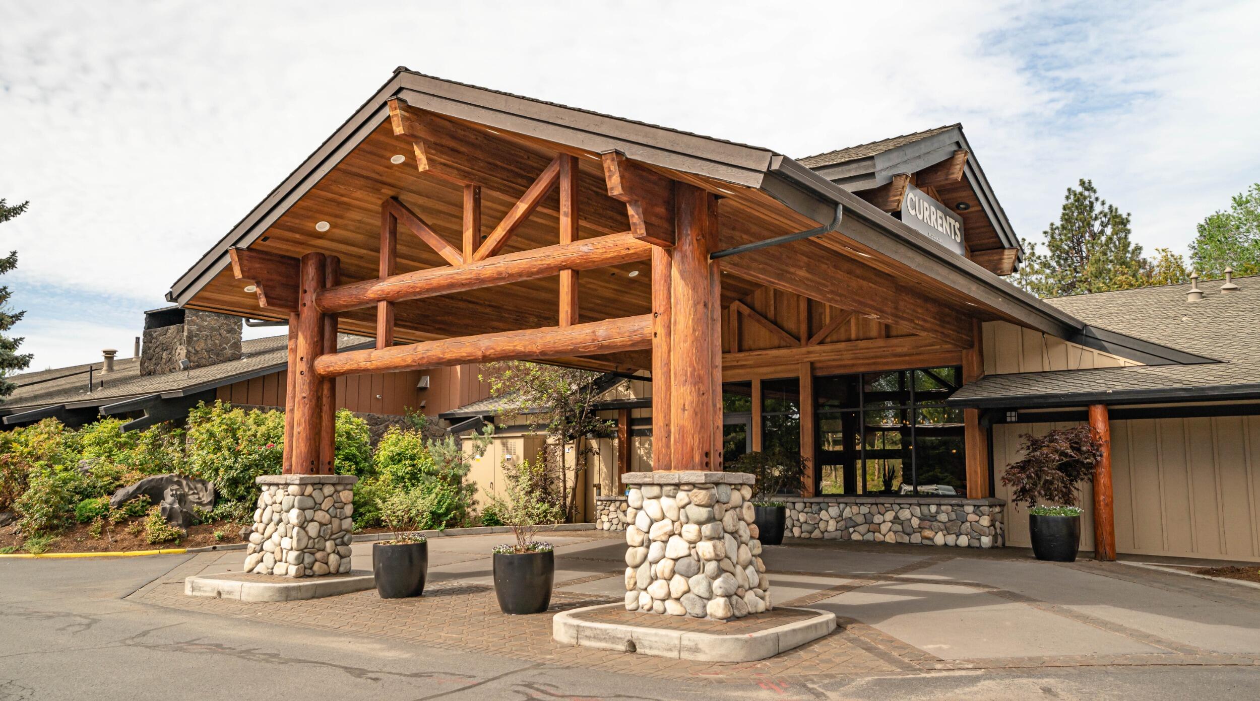 Picture of Riverhouse on the Deschutes