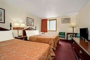 Picture of Super 8 by Wyndham Chaska