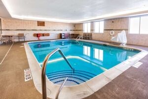 Picture of Country Inn & Suites by Radisson South Haven MI