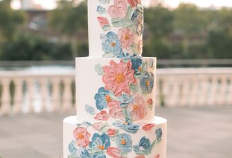Every Type of Wedding Cake Frosting You Need to Know