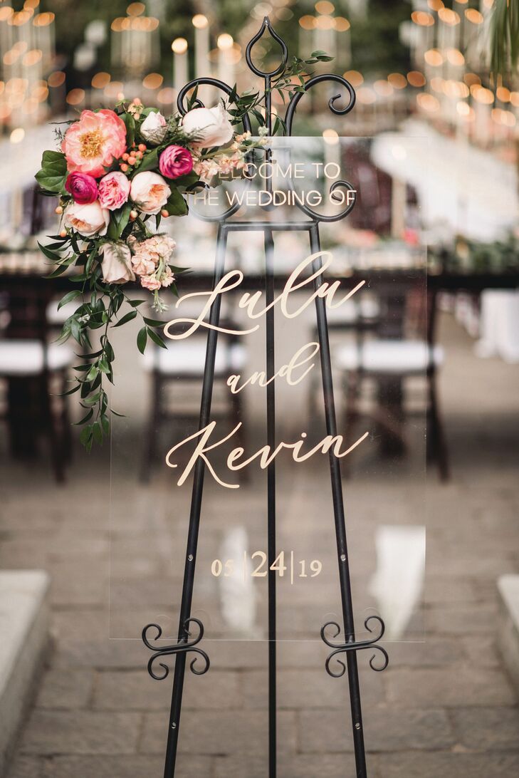 Lucite Wedding Welcome Sign at Planterra Conservatory in Detroit, Michigan