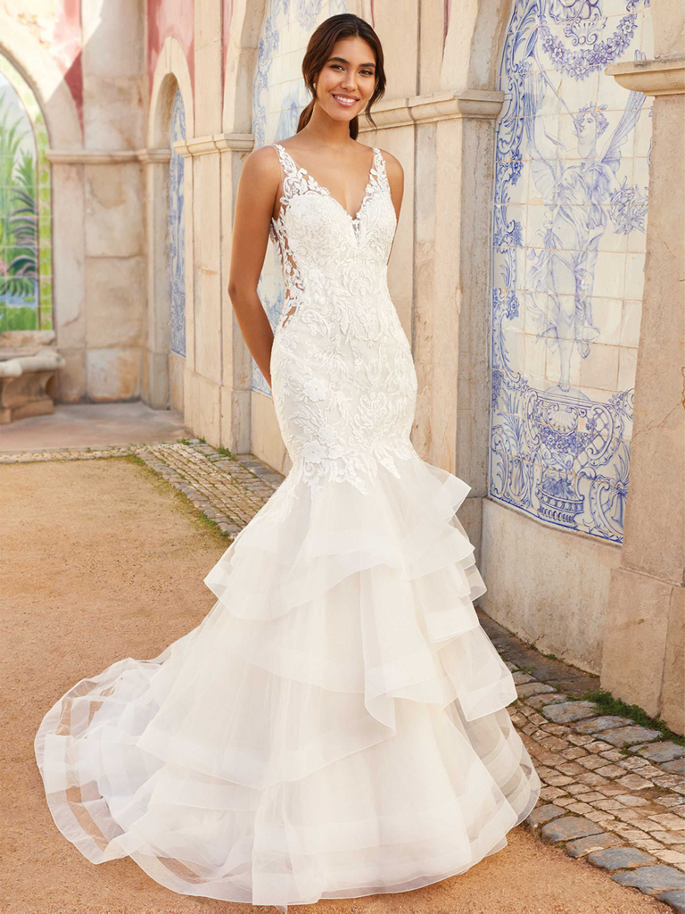 23 Romantic Ruffle Wedding Dresses