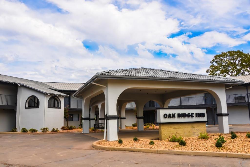 Picture of Oak Ridge Inn