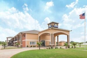 Picture of Days Inn by Wyndham Ennis