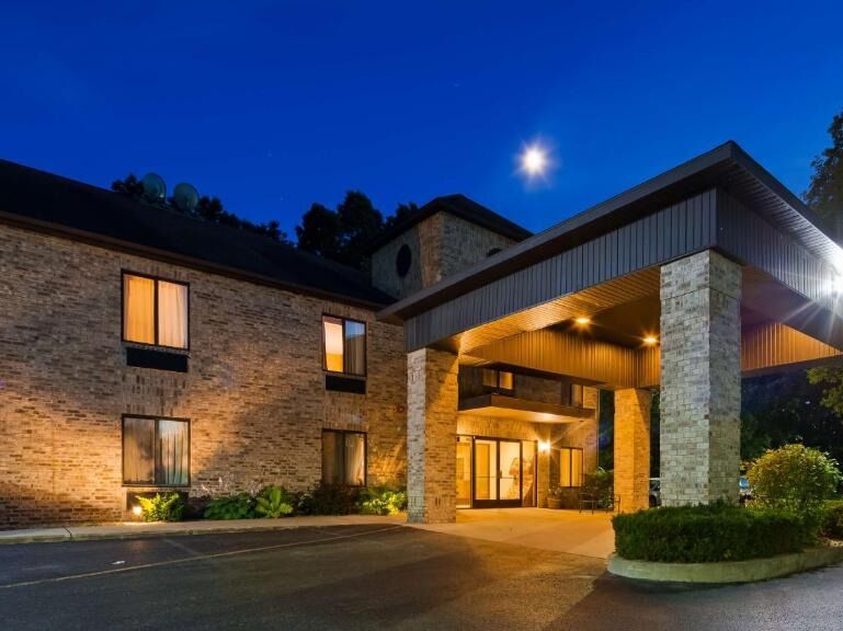 Picture of Best Western Plaza Hotel Saugatuck