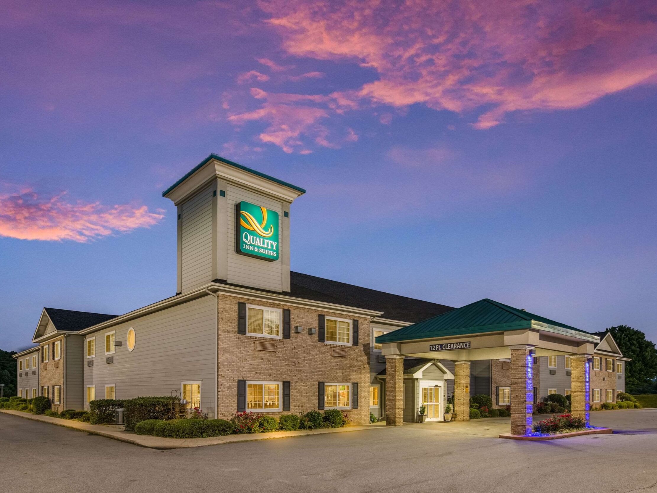 Picture of Quality Inn & Suites Hendersonville - Flat Rock