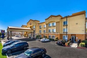 Picture of Comfort Inn & Suites Sacramento University Area