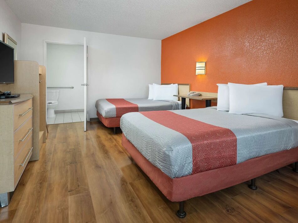 Picture of Motel 6 Carlsbad, CA - East