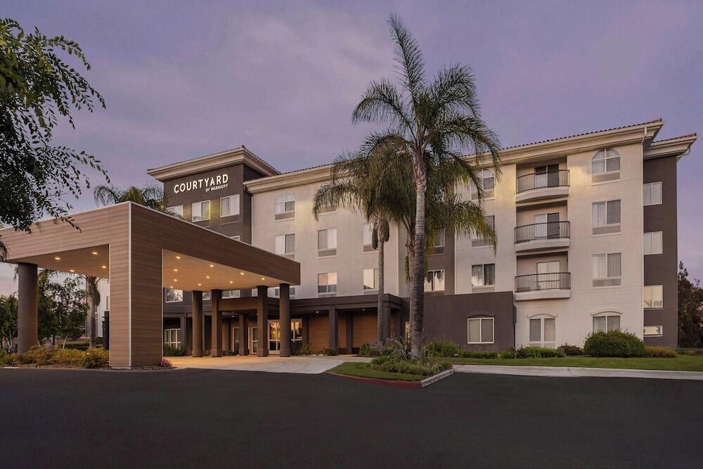Picture of Courtyard by Marriott Ventura Simi Valley