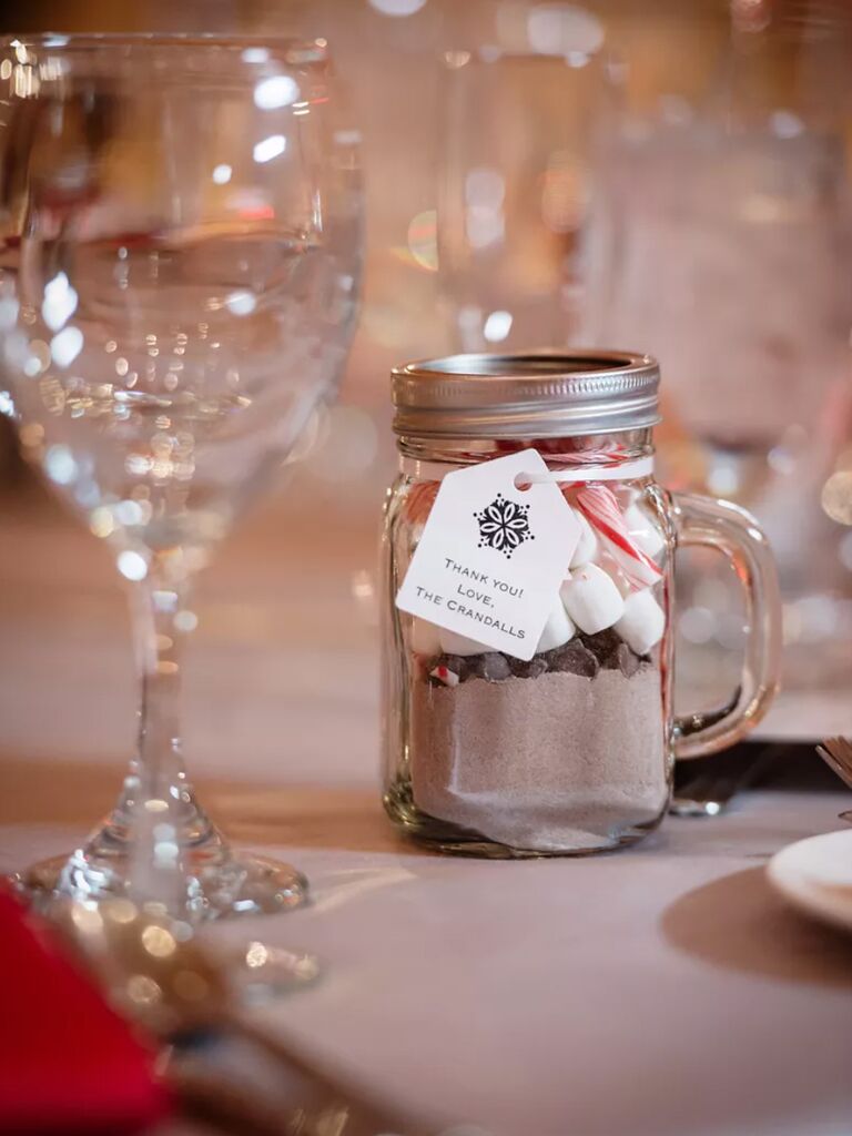 winter wedding ideas diy hot chocolate favors