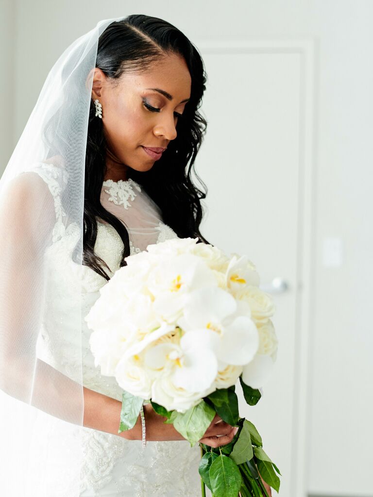 31 Stunning Side Hairstyles For Your Wedding