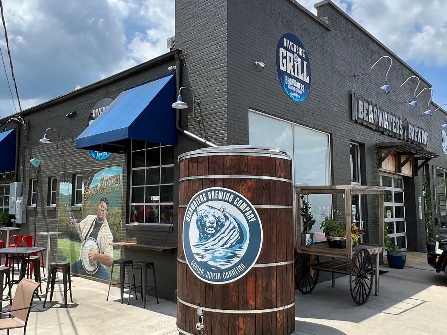 Picture of BearWaters Brewing Company: Riverside