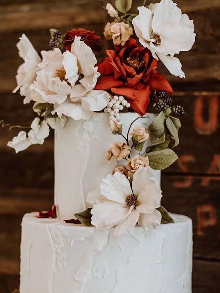 Lily Collins' wedding cake