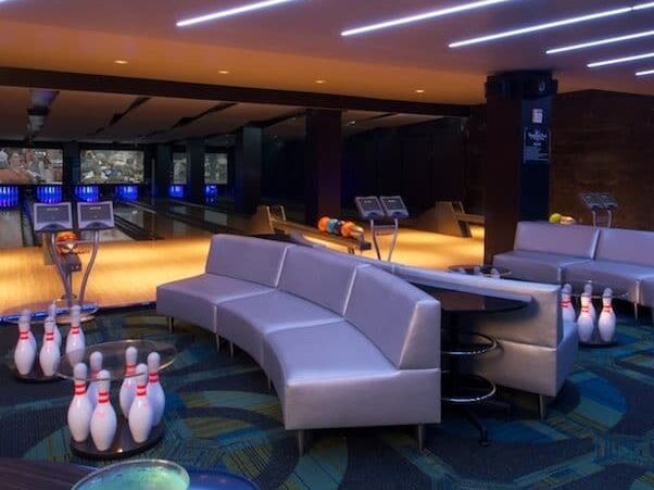 Picture of Blackhawk Bowl and Martini Lounge