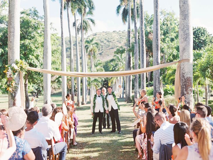 Hawaii Destination Wedding in Waialua