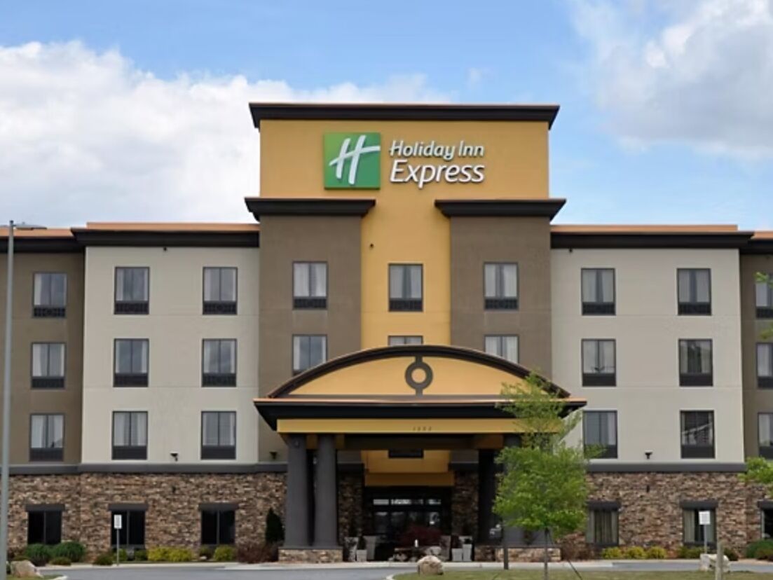 Picture of Holiday Inn Express & Suites Perry-National Fairground Area, an IHG Hotel