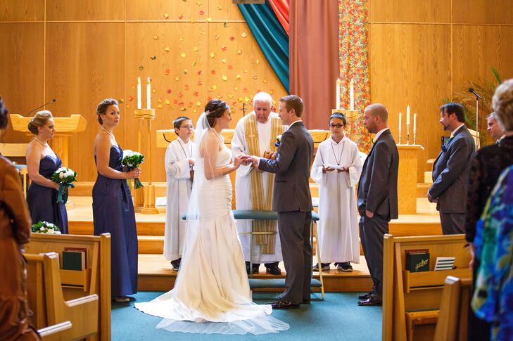 Before a night filled with dinner and dancing, Jennifer and Michael exchanged vows in a traditional Catholic wedding ceremony.