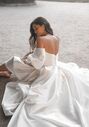 Olivia Bottega Mikado Wedding Dress Rosana with Detachable Train Ball Gown Wedding Dress - thumbnail - 2