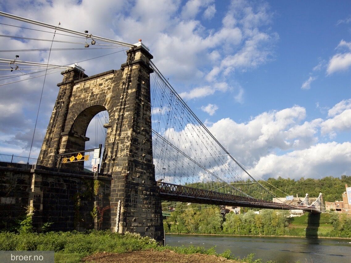 Picture of Wheeling Suspension Bridge