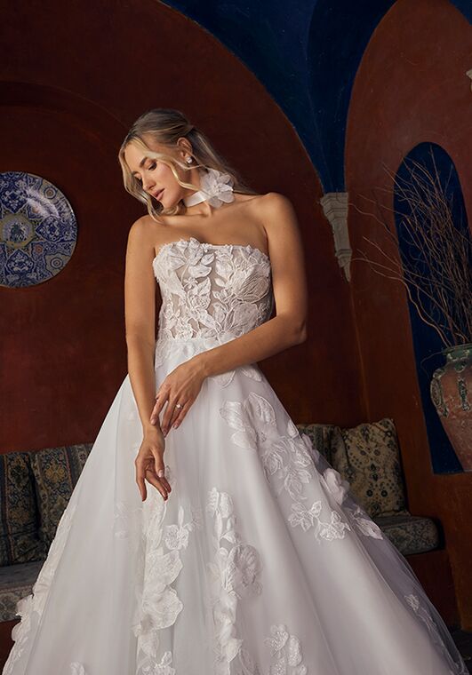 Casablanca Bridal Wedding Gown 2528 Betty