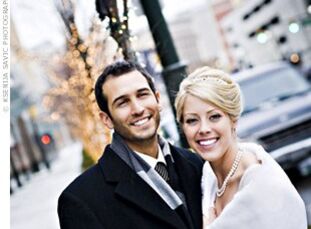 Julie and Vince were both at a bar on New Year’s Eve when they saw each other from across the room. Julie told her sister she thought he was cute, and