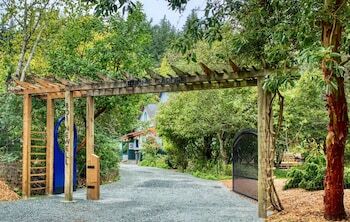 Picture of Sehome Garden Inn