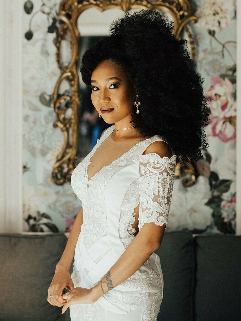 35 Curly Hair Wedding Styles for Long, Medium & Short Cuts