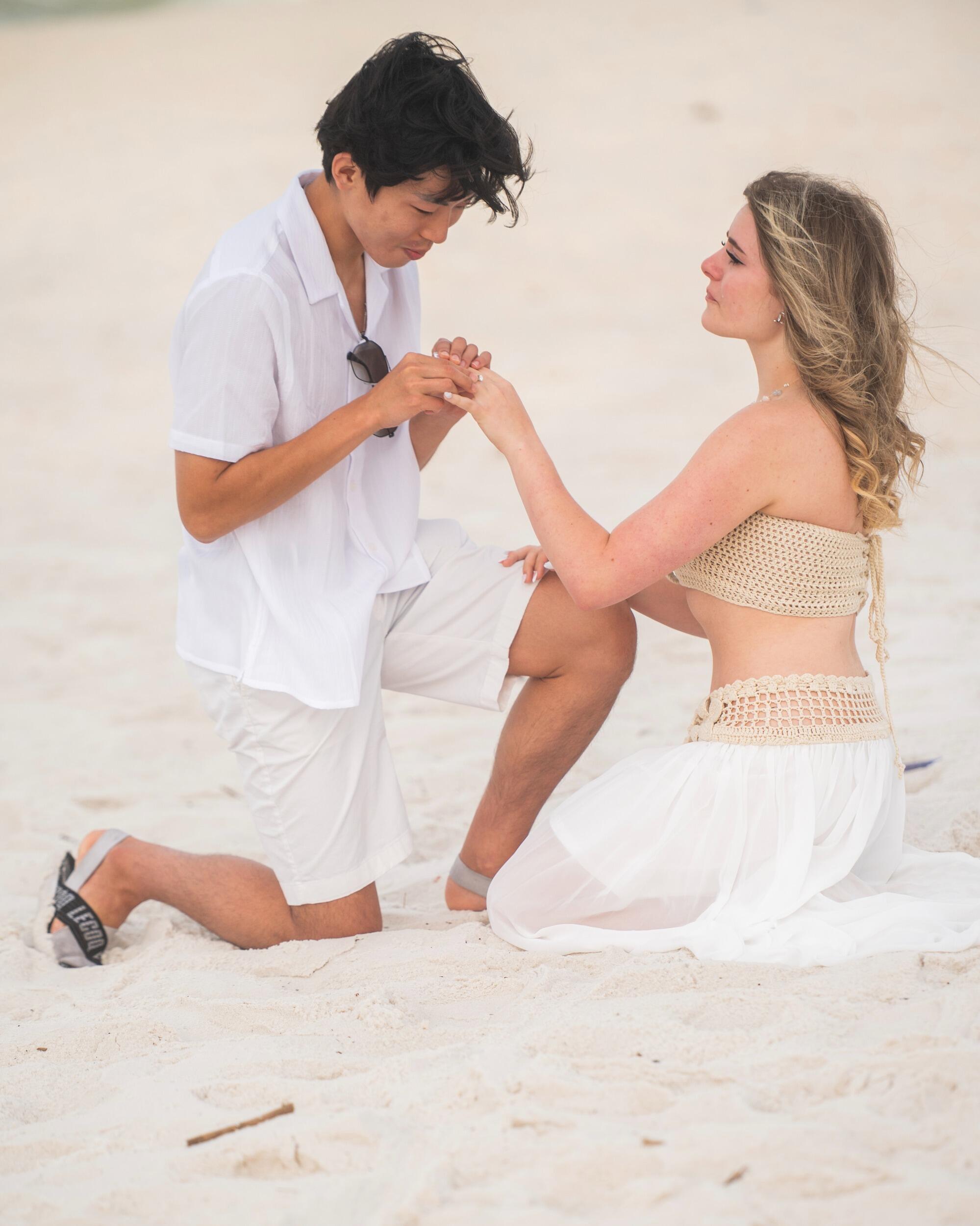 Erin and Taehoon’s Engagement at Pensacola Beach, Florida (펜시콜라 해변에서 애린과 태훈의 약혼)