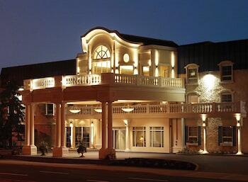 Picture of Chateau Louis Hotel & Conference Centre