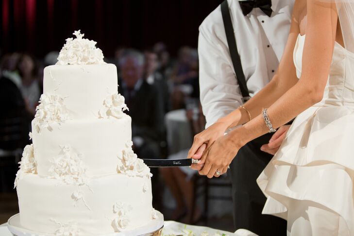 Classic White Fondant Cake With Sugar Flowers