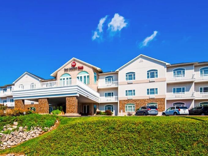 Picture of Best Western Plus Dutch Haus Inn and Suites