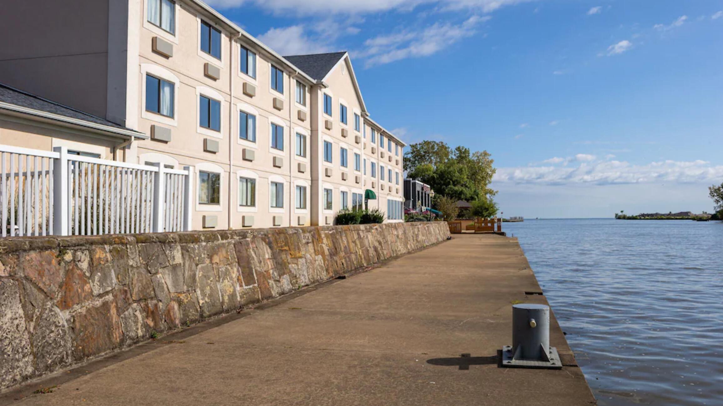 Picture of Comfort Inn River's Edge