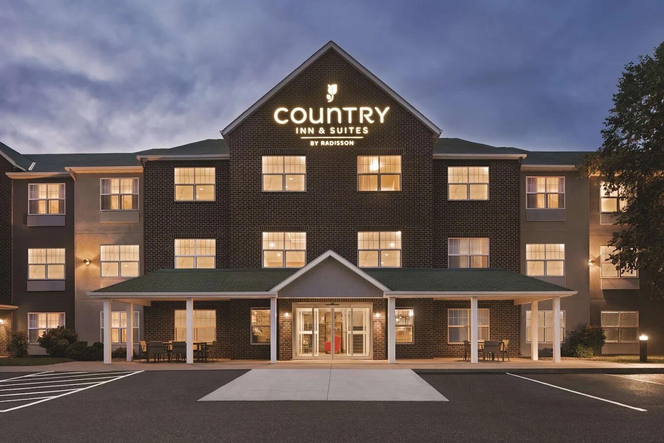 Picture of Country Inn & Suites by Radisson, Cottage Grove, MN